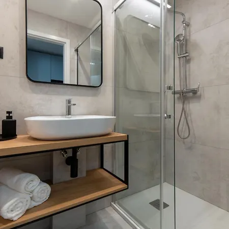 Freedom Πόζναν